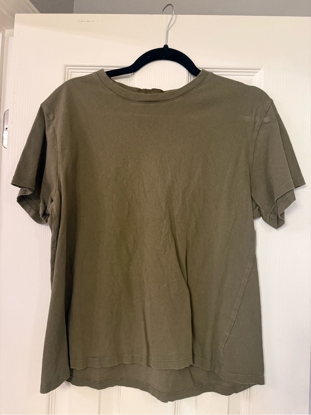 Nuuds Olive everyday tee